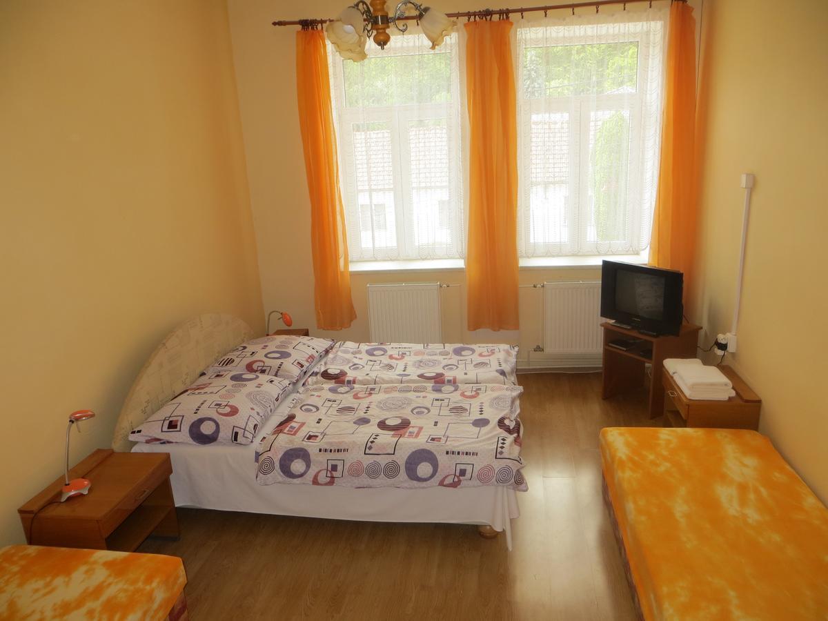 U Pastorku Hotel Racice  Ngoại thất bức ảnh