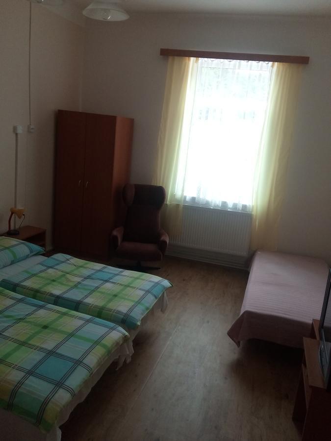 U Pastorku Hotel Racice  Ngoại thất bức ảnh